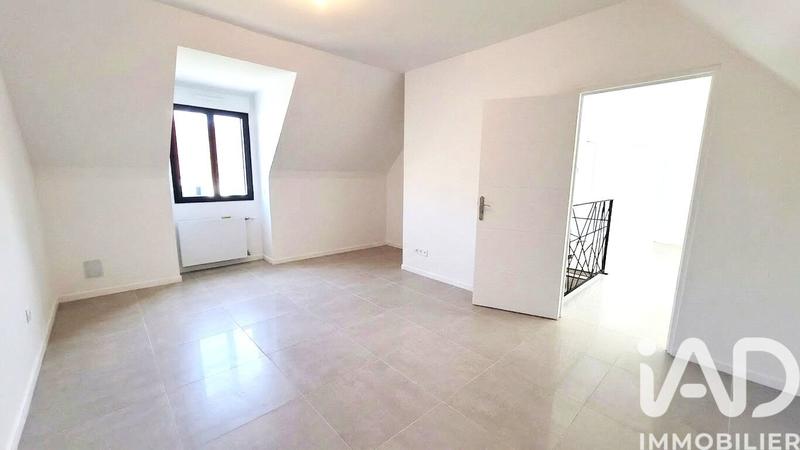 Maison - 200 m² - 7 pièces