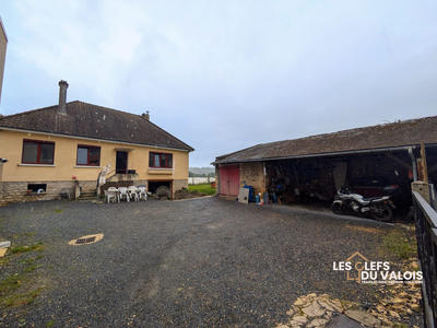 Maison - 97 m² - 5 pièces