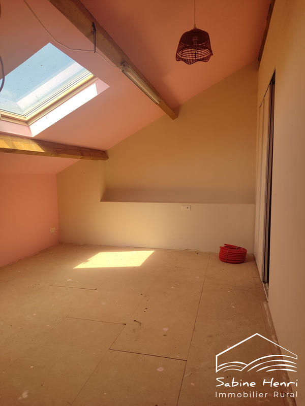 Maison - 211 m² - 5 pièces