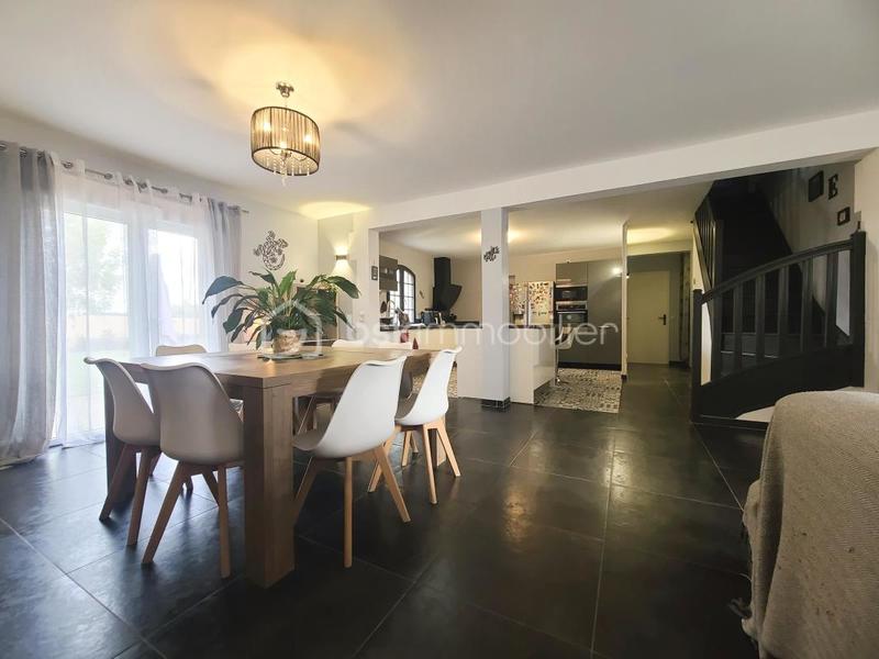 Pavillon - 185 m² - 9 pièces