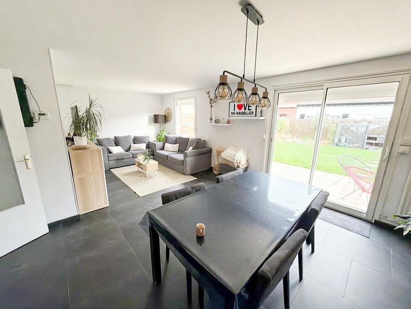 Maison - 84 m² - 5 pièces