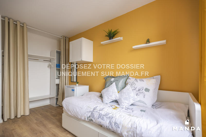 Chambre - 10 m² - 5 pièces