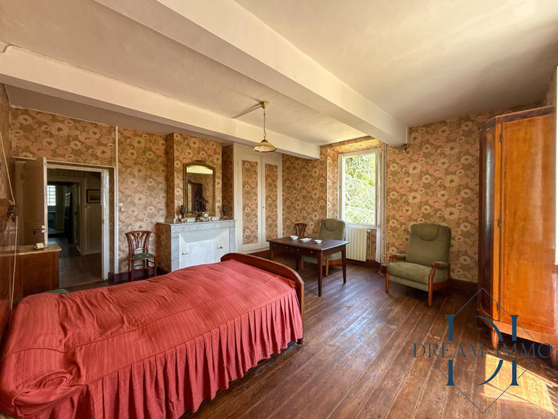 Maison - 529 m² - 18 pièces