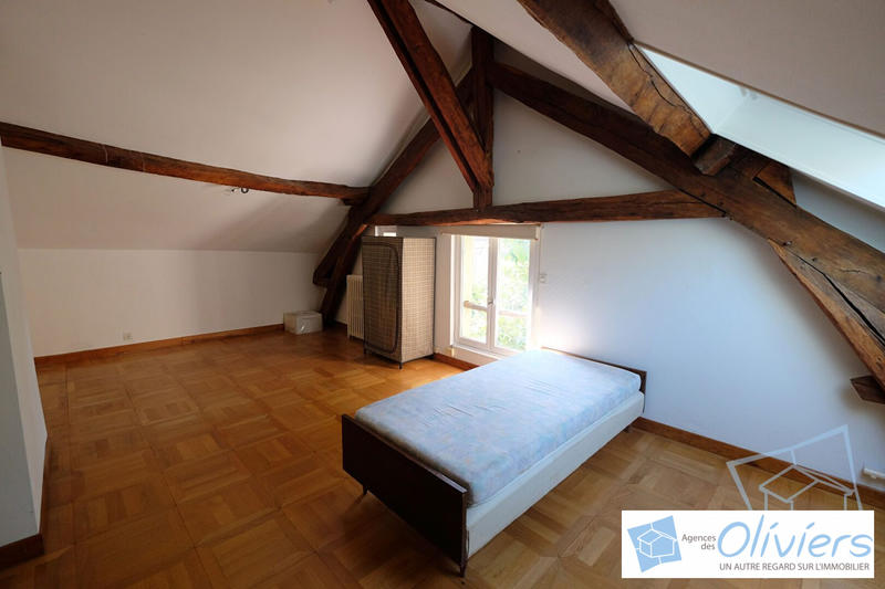 Maison - 285 m² - 8 pièces