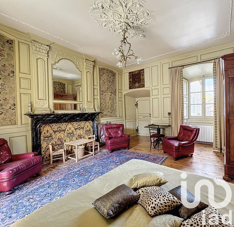 Maison - 231 m² - 9 pièces