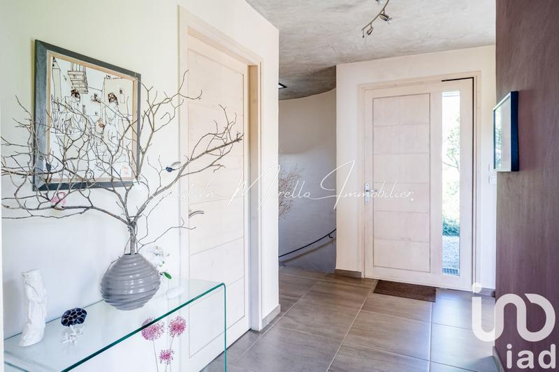 Maison de maîtres - 225 m² - 7 pièces