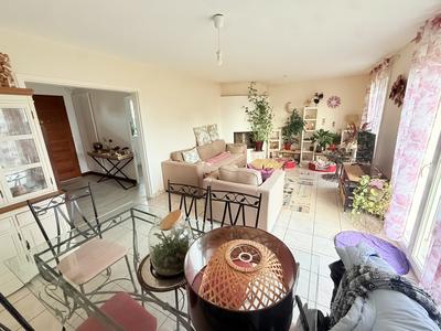 Maison - 103 m² - 5 pièces