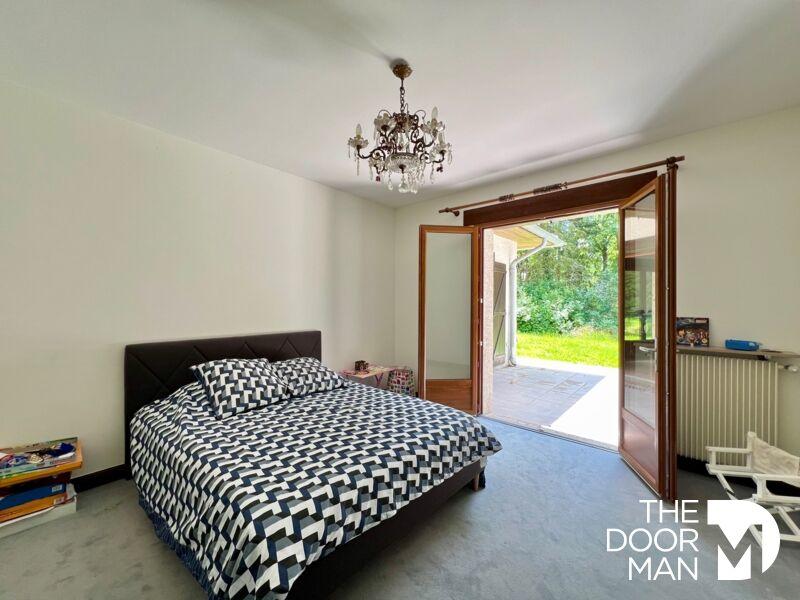 Propriété - 300 m² - 9 pièces