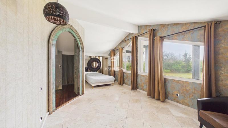 Villa - 230 m² - 7 pièces