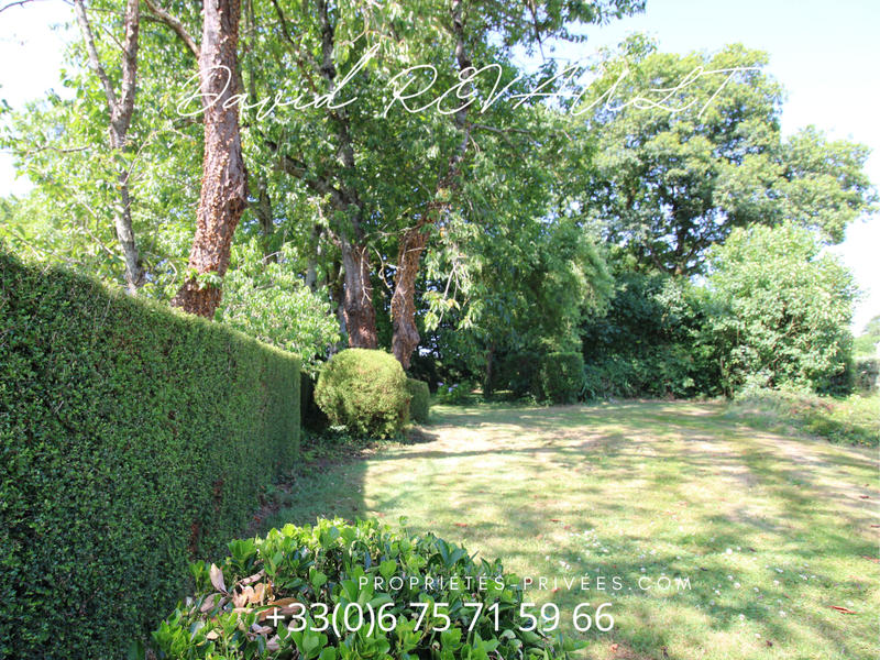 Maison - 210 m² - 8 pièces