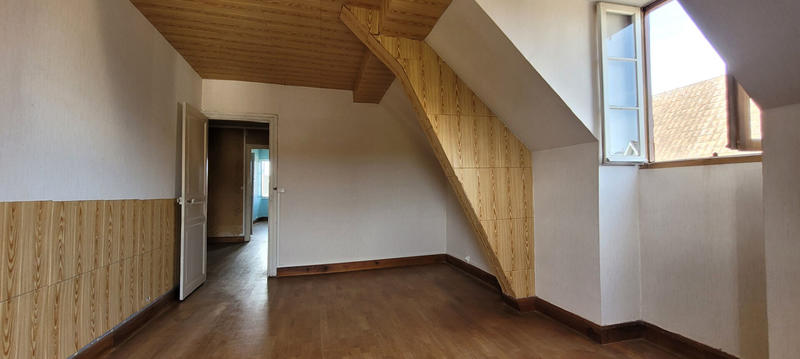 Maison - 200 m² - 8 pièces