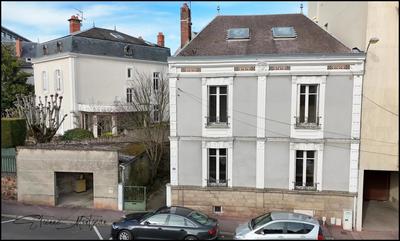 Maison de ville - 191 m² - 10 pièces