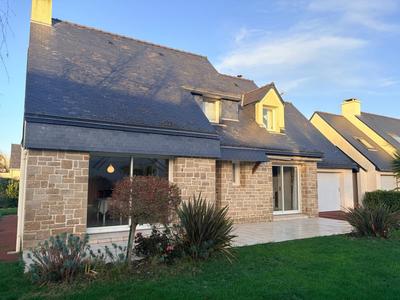 Maison - 121 m² - 5 pièces