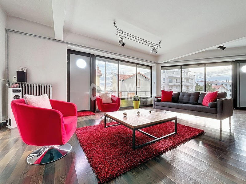 Villa - 198 m² - 7 pièces