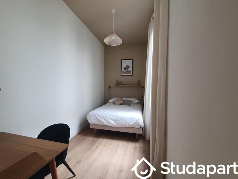 Chambre - 11 m² - 1 pièce