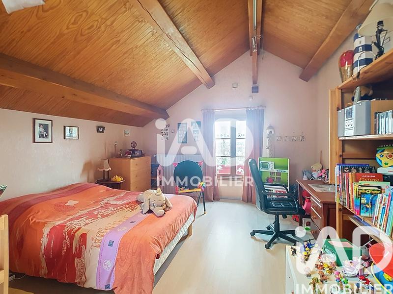 Maison - 239 m² - 7 pièces