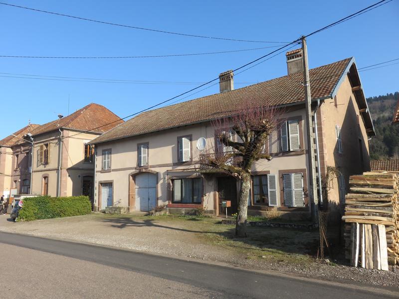 Maison de village - 220 m² - 6 pièces