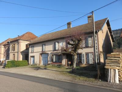 Maison de village - 220 m² - 6 pièces