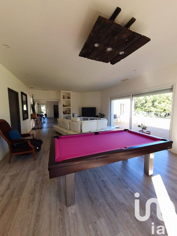 Maison - 231 m² - 10 pièces