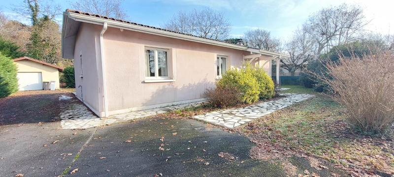 Maison - 98 m² - 4 pièces