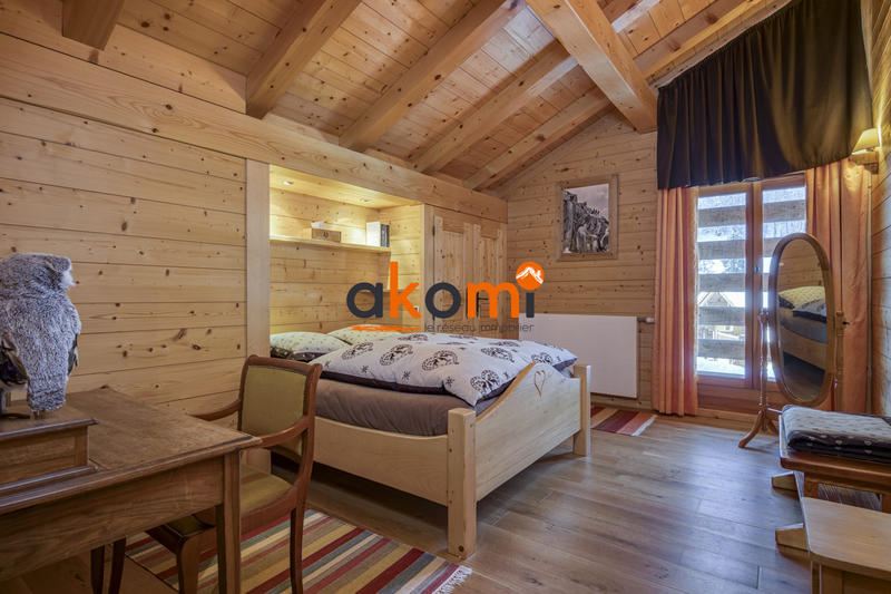 Châlet - 387 m² - 14 pièces