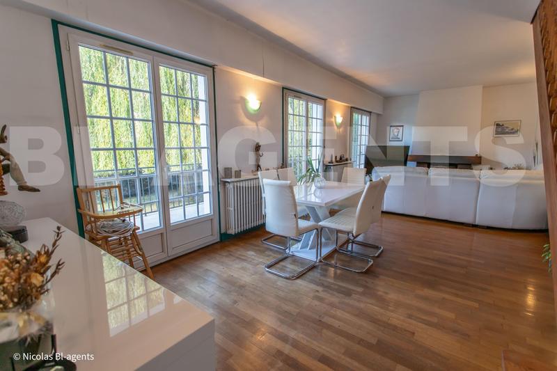 Maison - 180 m² - 7 pièces