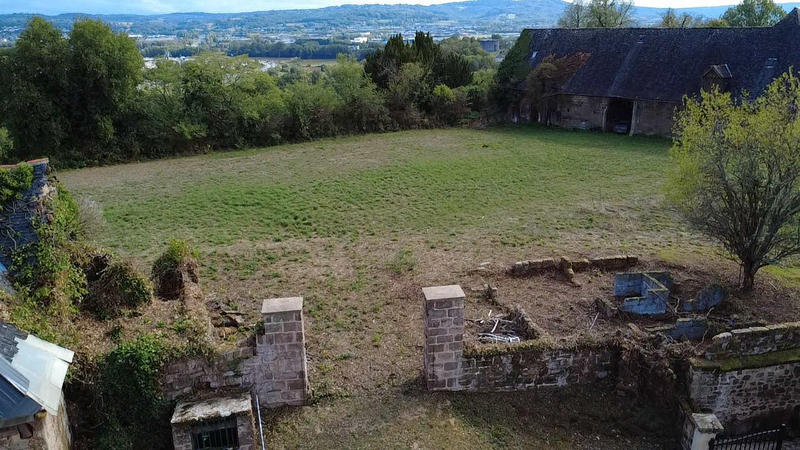 Maison - 510 m² - 8 pièces