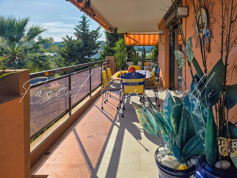 Appartement - 102 m² - 4 pièces