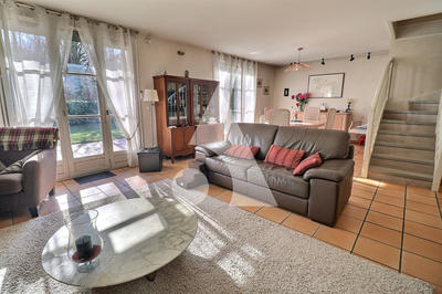 Maison - 135 m² - 6 pièces