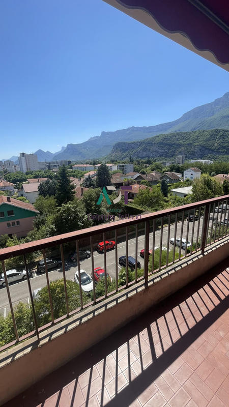 Appartement - 110 m² - 5 pièces