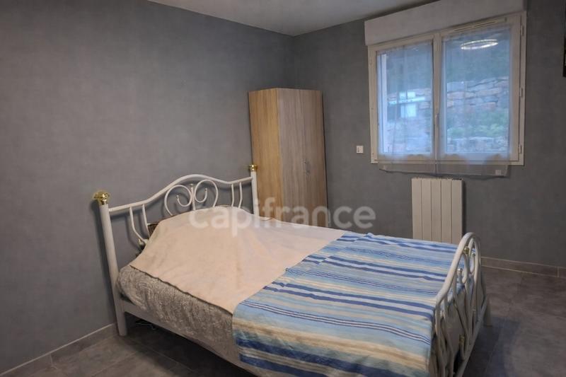 Villa - 90 m² - 4 pièces