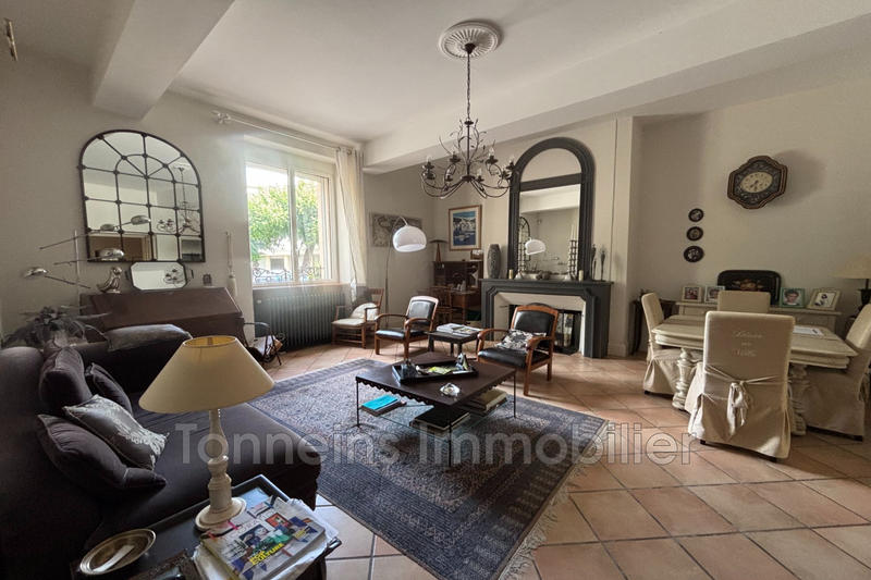 Maison - 240 m² - 7 pièces