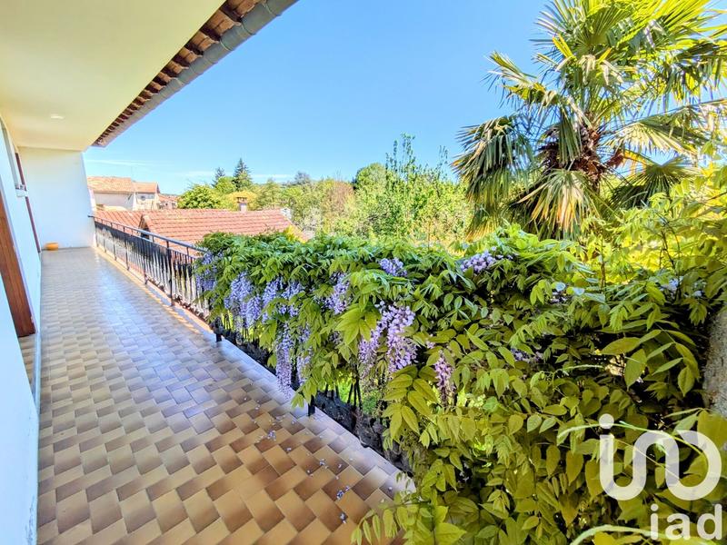 Maison - 203 m² - 5 pièces