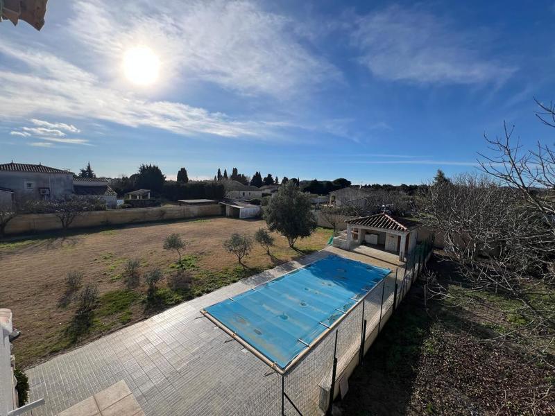 Maison - 250 m² - 9 pièces