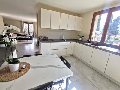 Villa - 160 m² - 7 pièces