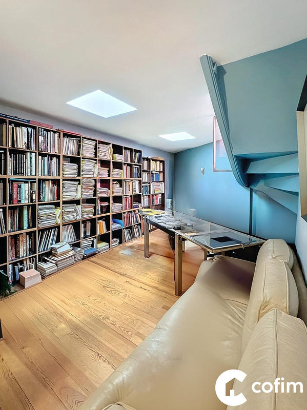 Maison - 230 m² - 6 pièces