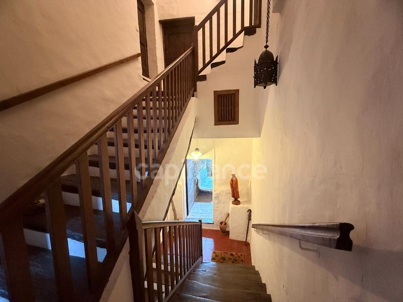 Maison - 185 m² - 9 pièces