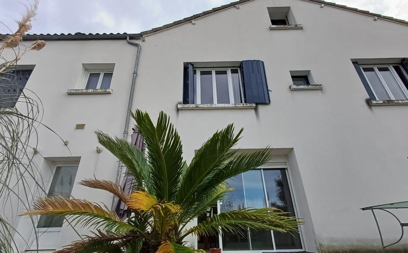 Maison de ville - 200 m² - 9 pièces