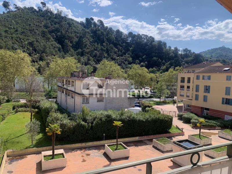 Appartement - 91 m² - 4 pièces