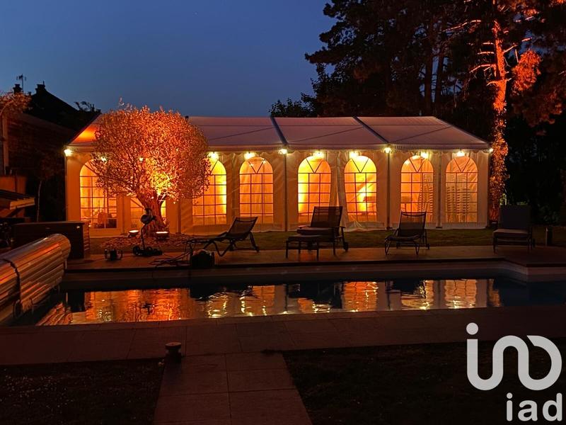 Maison - 250 m² - 10 pièces