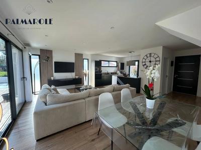 Villa - 100 m² - 4 pièces