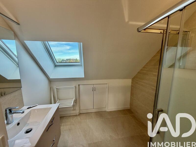 Maison - 195 m² - 8 pièces