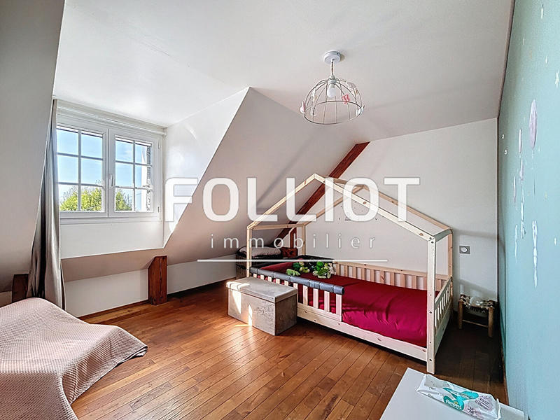 Maison - 131 m² - 8 pièces