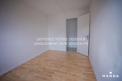 Appartement - 90 m² - 4 pièces