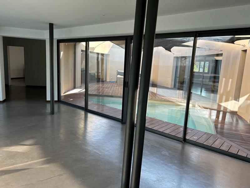 Villa - 394 m² - 11 pièces