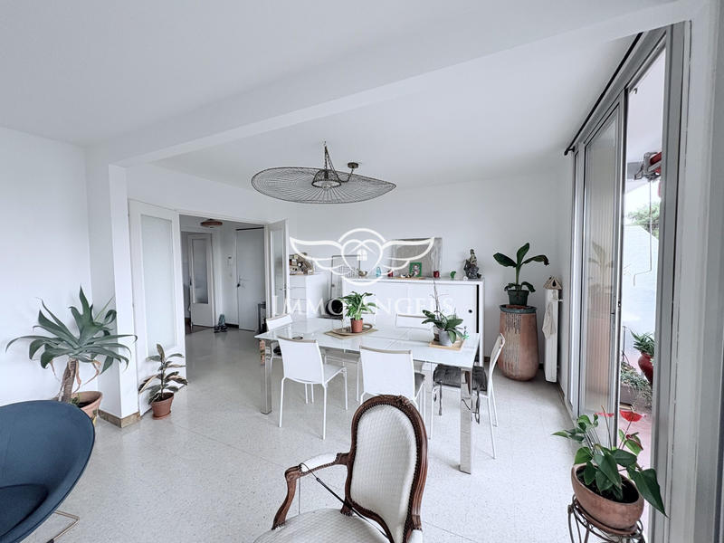 Appartement - 84 m² - 4 pièces