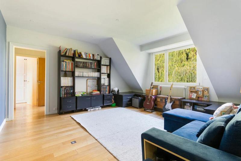 Maison - 309 m² - 9 pièces