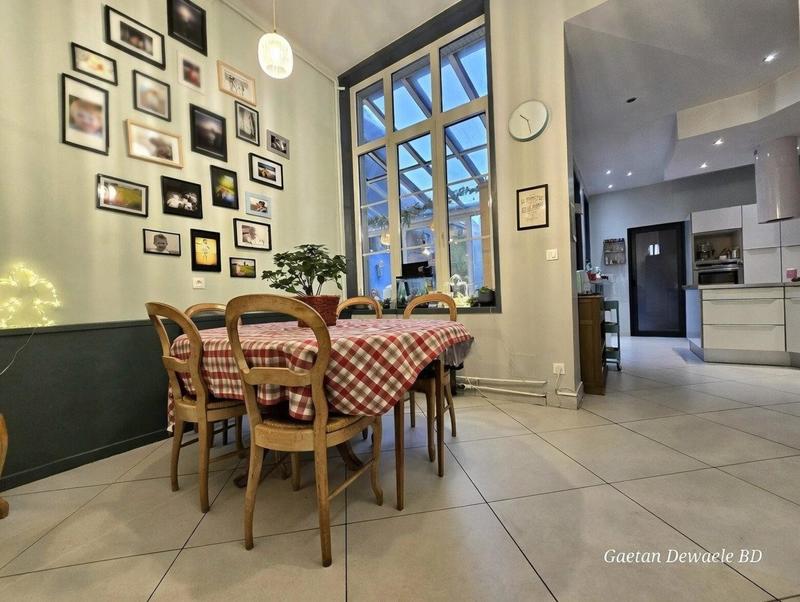 Maison de maîtres - 360 m² - 9 pièces