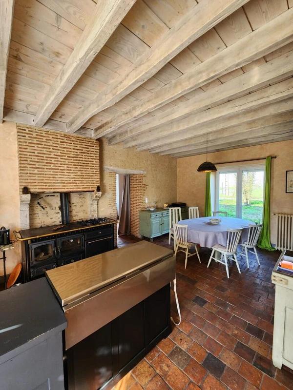 Maison - 214 m² - 5 pièces