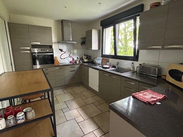 Maison - 250 m² - 7 pièces